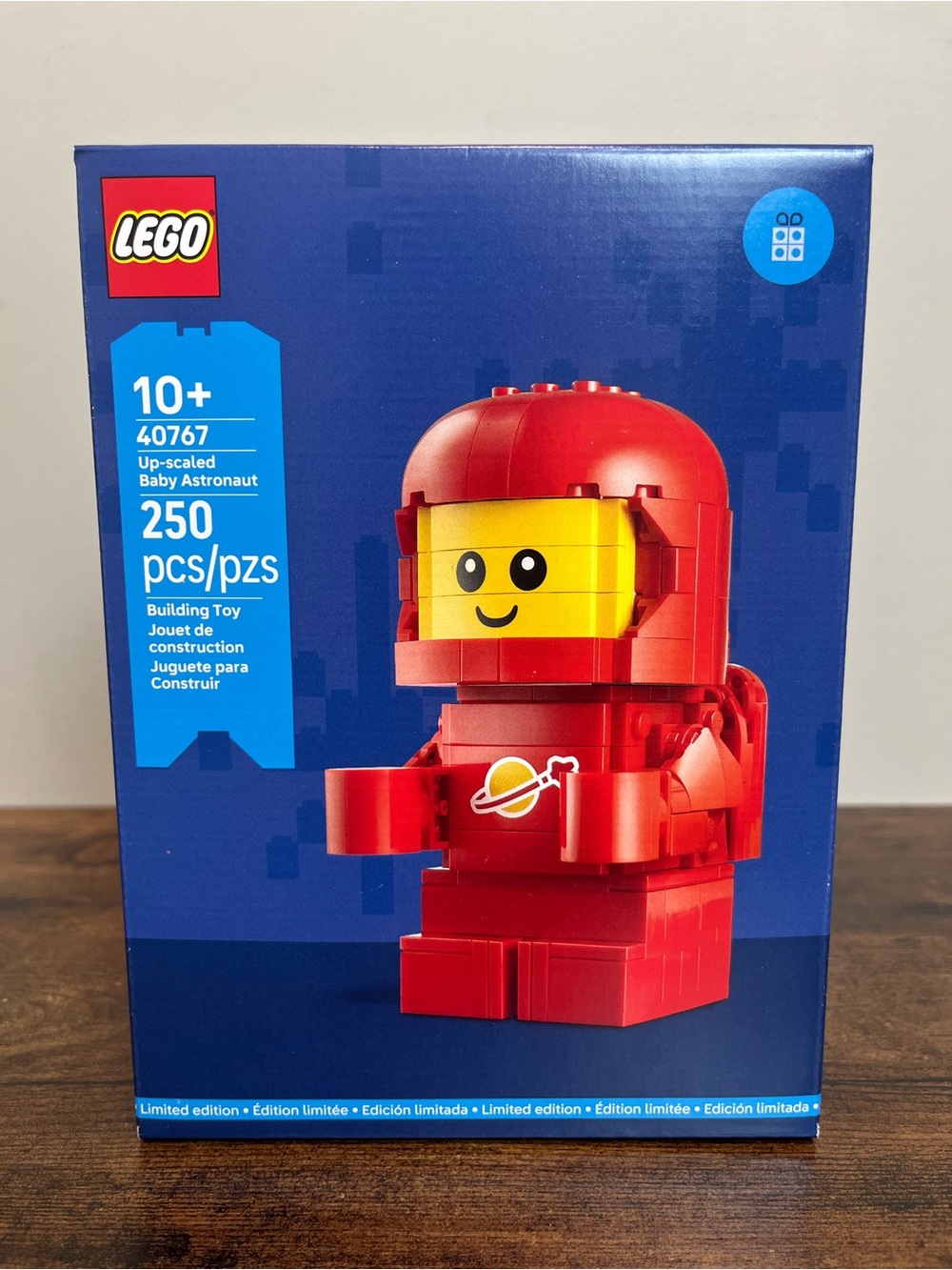 LEGO #40767  Up-Scaled Baby Astronaut Space Baby Limited Edition Set NEW